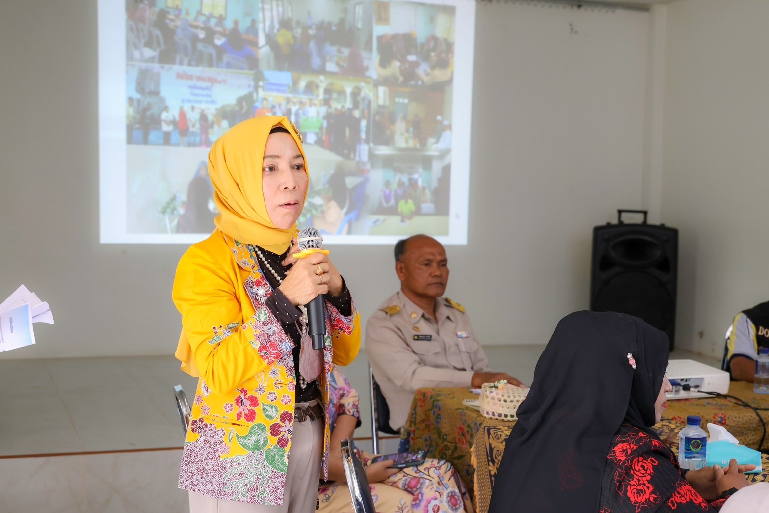 สสส. สานพลัง สสป. หนุนเสริมการจัดบริการทางสังคมโดยภาคประชาสังคมผ่านเครือข่ายรักจังสตูล โดยจัดตั้งศูนย์พัฒนาคุณภาพชีวิตมุสลิมะห์ตามวิถีอิสลาม (ศพม.) ใน ต.เกตรี อ.เมือง จ.สตูล เพื่อให้คำปรึกษา ช่วยเหลือ และส่งต่อผู้ประสบปัญหาความรุนแรงไปยังหน่วยงานต่าง ๆ ช่วยสร้างโอกาสให้ผู้หญิงมุสลิมะห์เข้าถึงการช่วยเหลือ และสร้างเสริมสภาพจิตใจ ให้รู้คุณค่าและรักตนเองมากขึ้น
